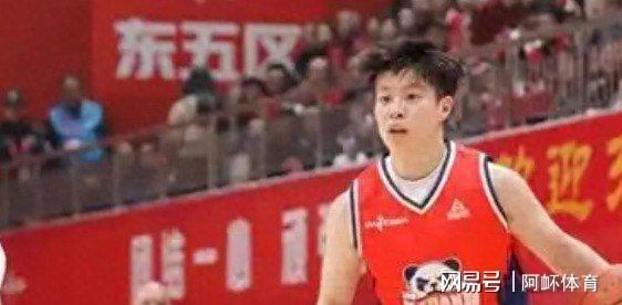 四川女篮82-81险胜江苏:战术博弈下的细节决定与数据复盘 体育新闻