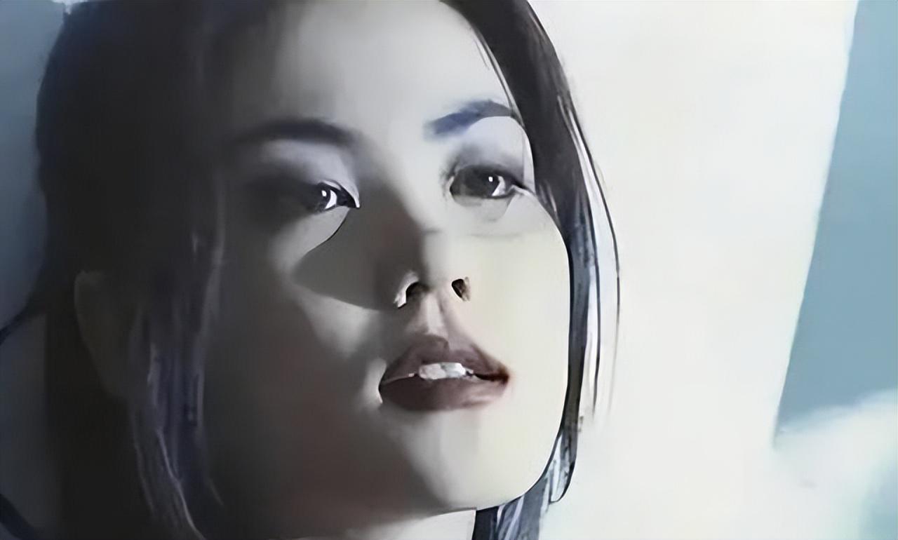 超越人设:解析王菲十五年低调哲学背后的博弈论 娱乐新闻