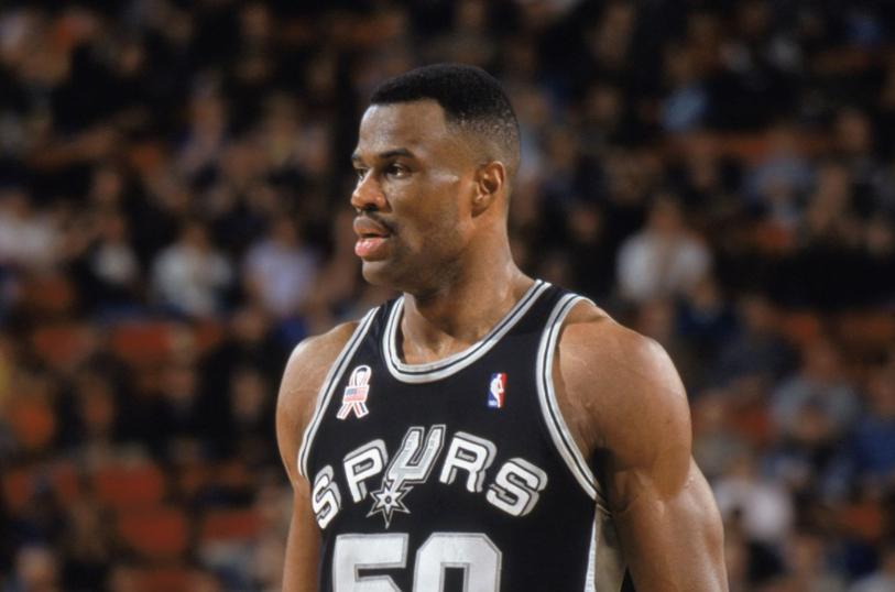禁区铁闸:NBA历史防守中锋的技术代际革命与战术价值 体育新闻 禁区铁闸:NBA历史防守中锋的技术代际革命与战术价值 体育新闻