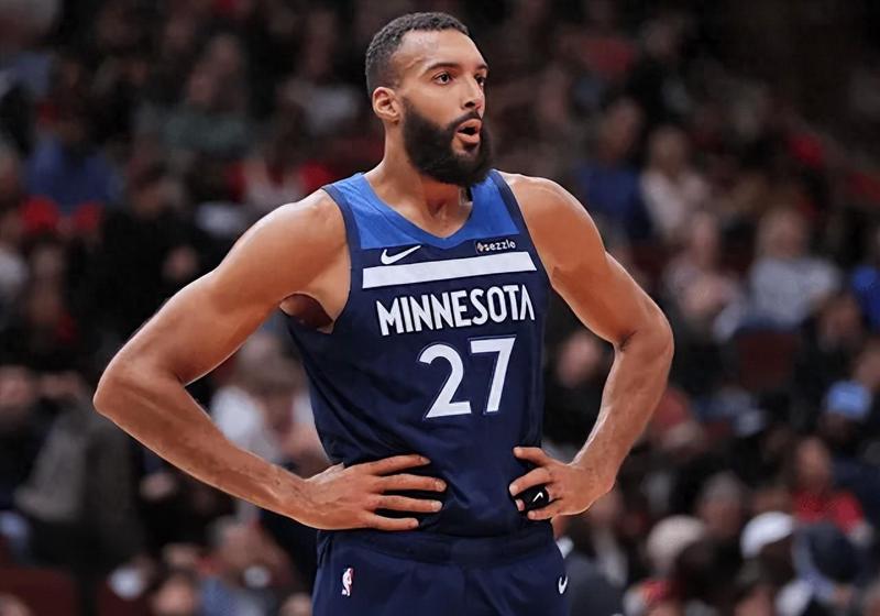 禁区铁闸:NBA历史防守中锋的技术代际革命与战术价值 体育新闻 禁区铁闸:NBA历史防守中锋的技术代际革命与战术价值 体育新闻