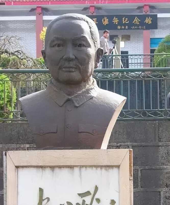 制度重启:从政训处到政委——八路军政治建军的关键抉择 新闻 制度重启:从政训处到政委——八路军政治建军的关键抉择 新闻 制度重启:从政训处到政委——八路军政治建军的关键抉择 新闻