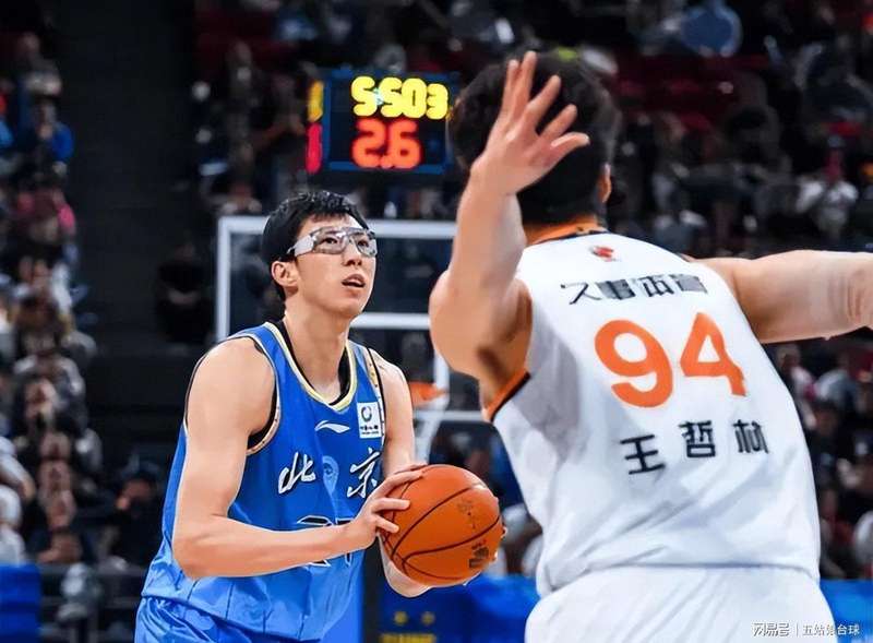 北京首钢五号位困局:缺失的内线屏障如何蚕食争冠可能 体育新闻 北京首钢五号位困局:缺失的内线屏障如何蚕食争冠可能 体育新闻